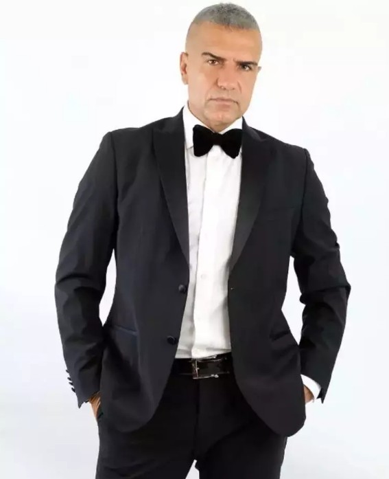 Gül desenli takımı gündem oldu!